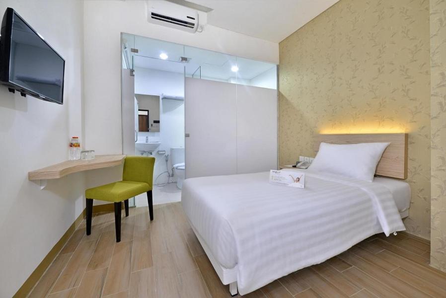 Whiz Hotel Falatehan Giacarta Esterno foto