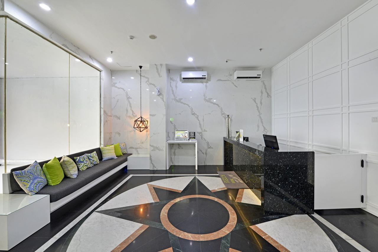 Whiz Hotel Falatehan Giacarta Esterno foto
