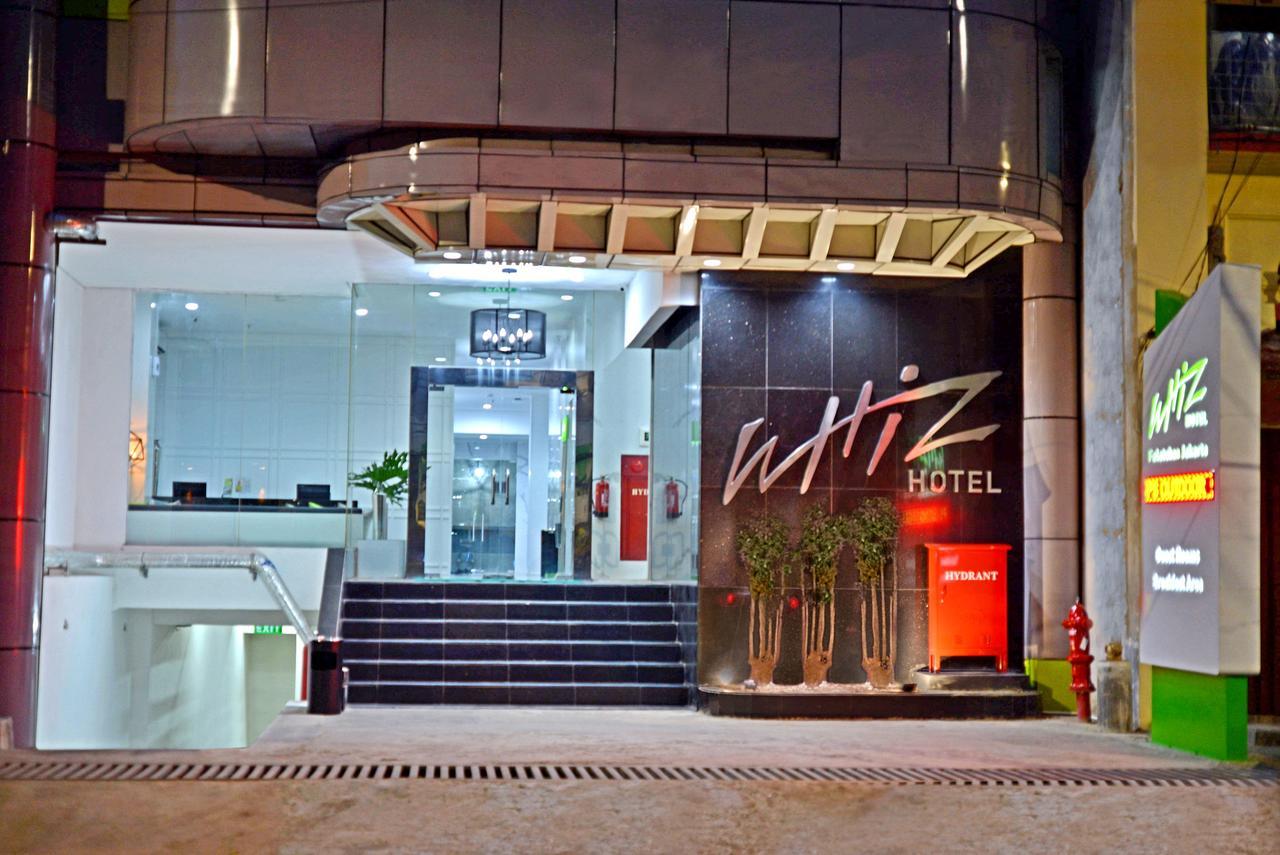 Whiz Hotel Falatehan Giacarta Esterno foto